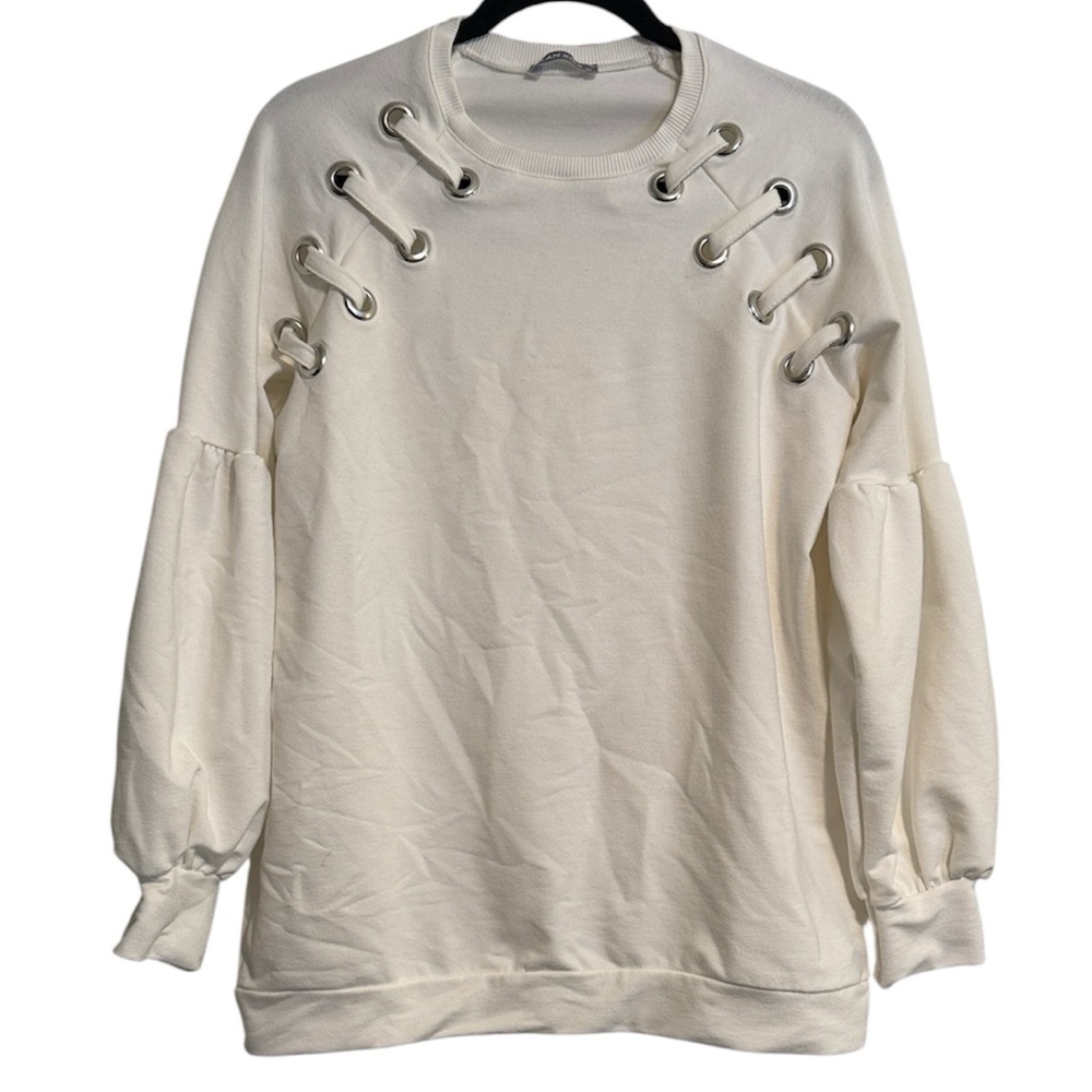 🖤 Milan Kiss Crewneck Sweatshirt with Balloon Sleeves & Grommet Shoulder Detail